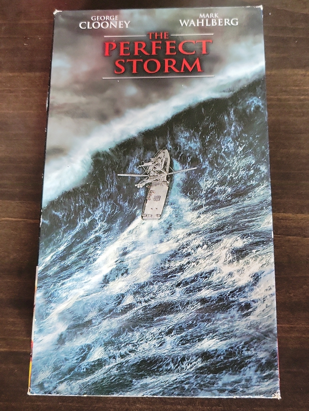 The Perfect Storm (VHS) — George Clooney, Mark Wahlberg — Blue Cover